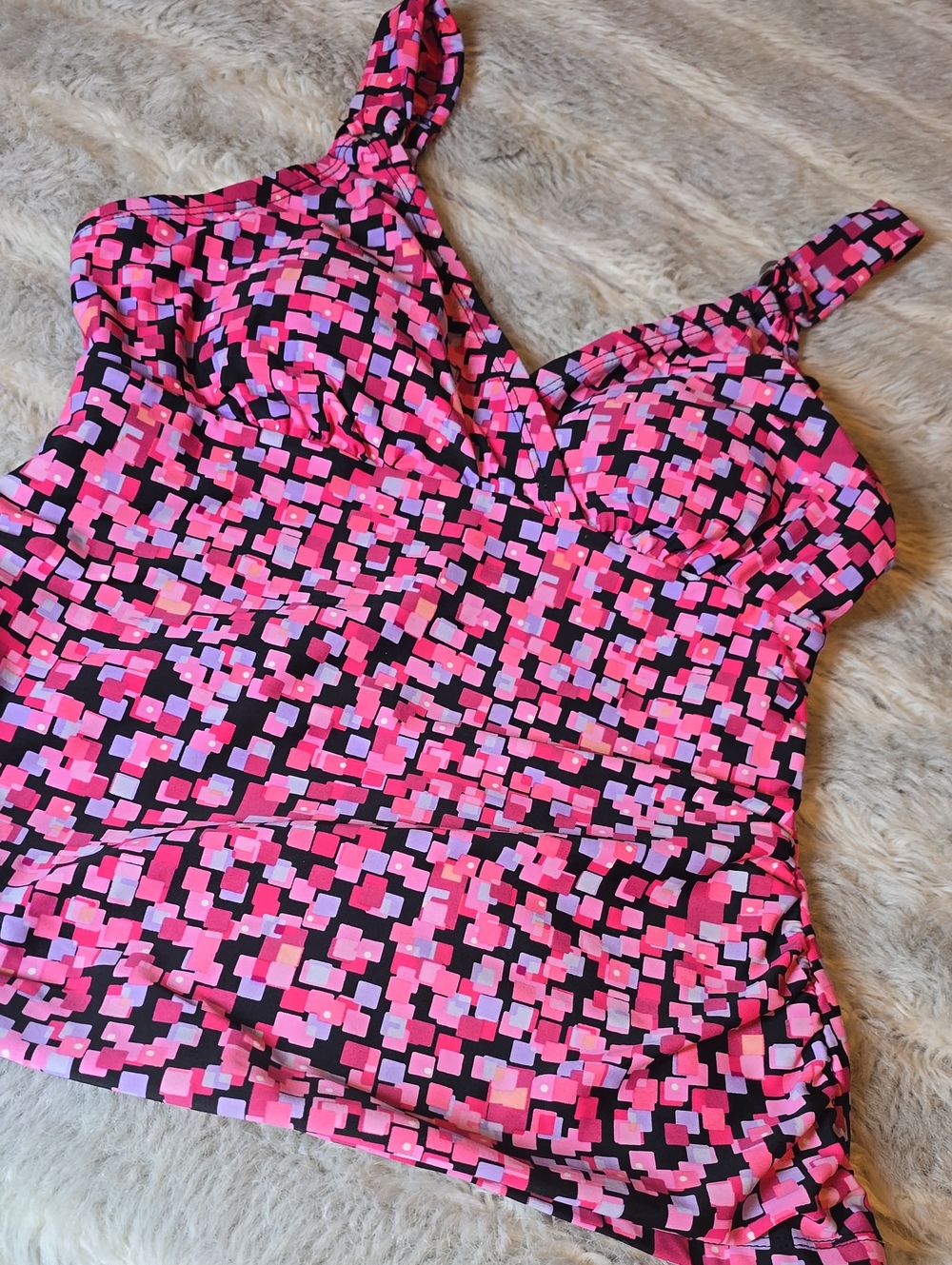 Mixed Pink Tops Bundle - Patterned Tank & Solid Shell - Picture 4 of 4